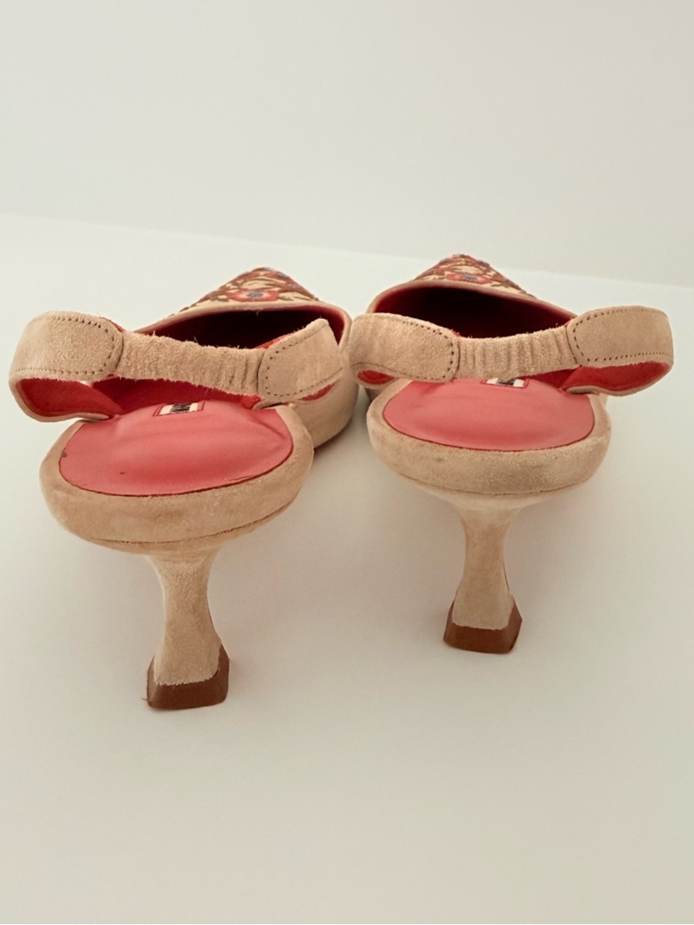 Manolo Blahnik Carolyne Floral Embroidered Slingback Pumps Beige Suede  EU 37 - Picture 7 of 10